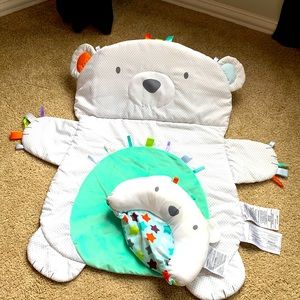 Bright Stars tummy time prop & play mat